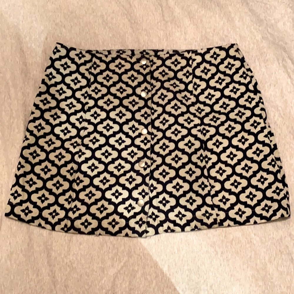 Topshop Black and Cream Patterned Mini Skirt